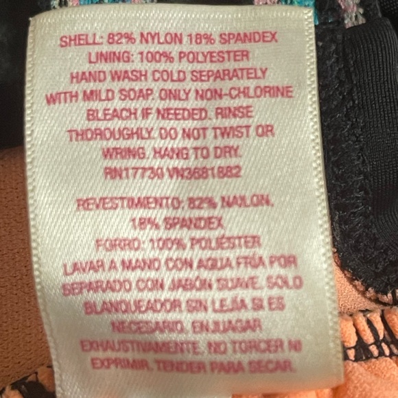 Bikini - Picture 4 of 5